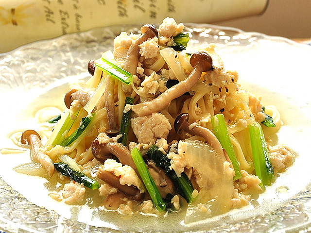 生パスタ　通販　お取り寄せ　鶏塩ブイヨンとお野菜